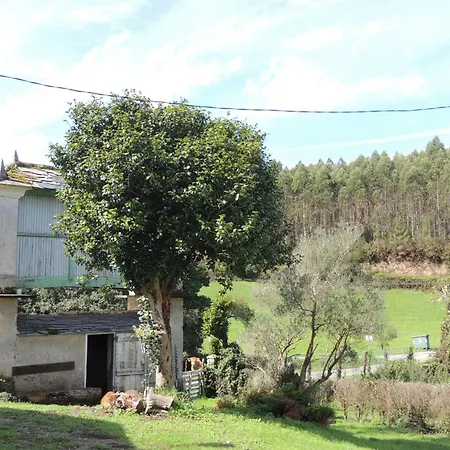 Pumarada De Oirin Holiday home *