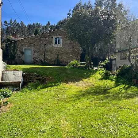 Holiday home Pumarada De Oirin Foz