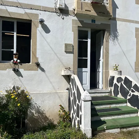 Pumarada De Oirin Holiday home *